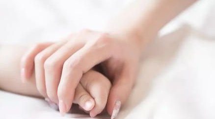 试管婴儿的智商同常人无异，聪明与否可不能这么判断